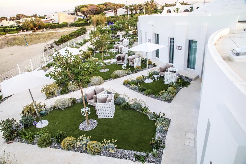 Sole In Me Resort By Altoborgo Ostuni Exteriör bild